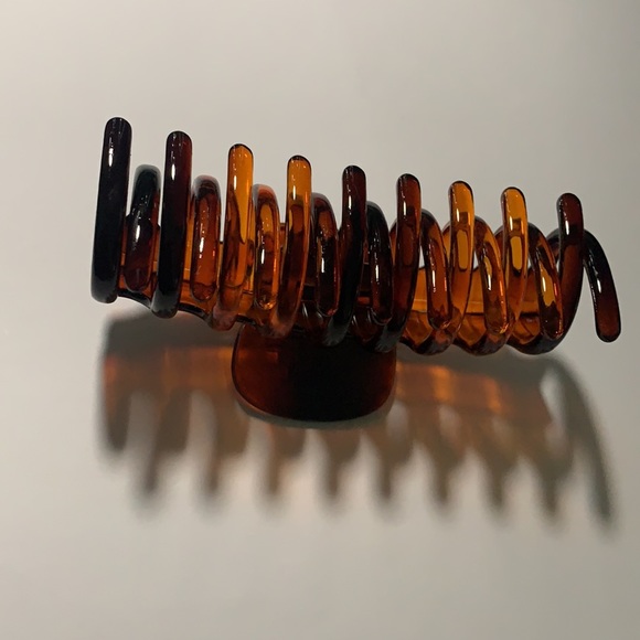 1PC Brand New Solid Medium Hair Claw - Picture 3 of 4